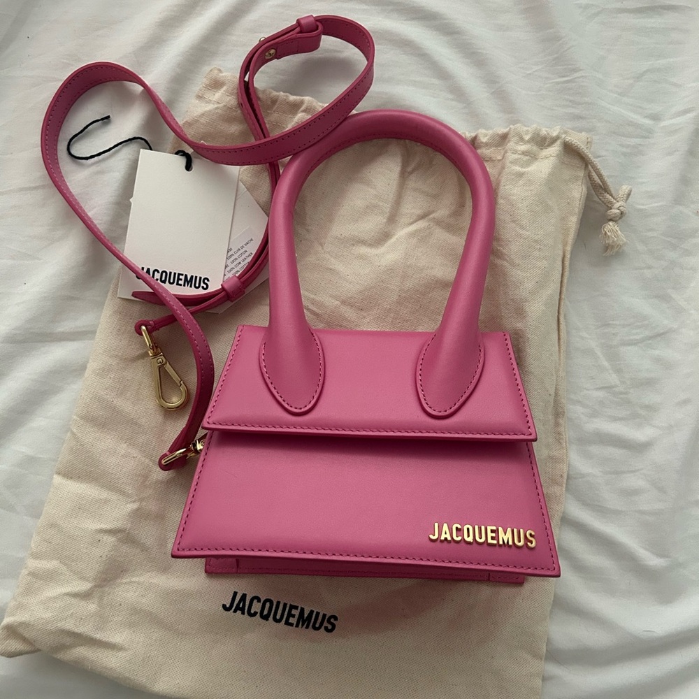 Brand new Jacquemus Le Chiquito Moyen Pink bag. Original with proof of purchase
